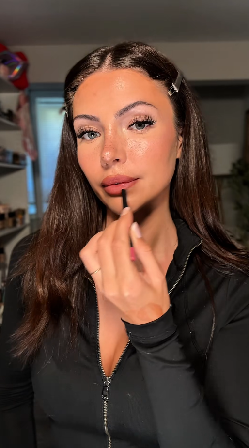 Soft glam makeup tutorial inspired by Huda Beauty