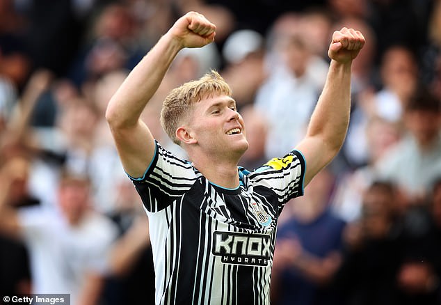 United would be fools to wait until the summer to sign Lewis Hall - other clubs will be interested