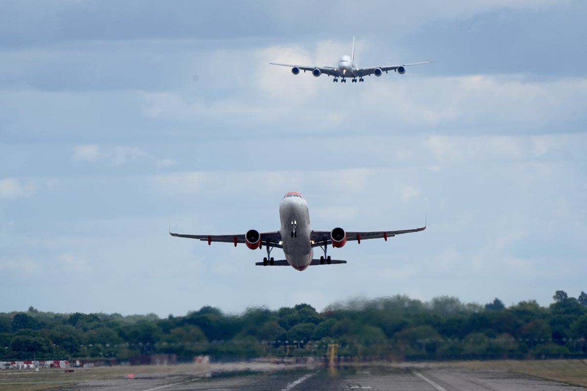 More delays after some UK airports report air traffic control issues