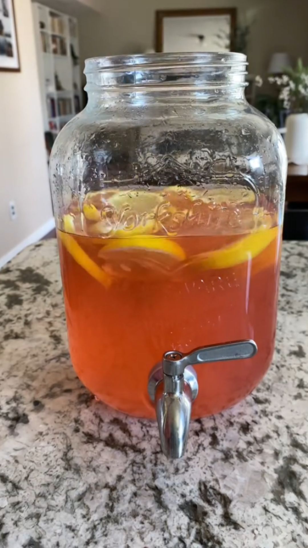 Refreshing homemade raspberry lemonade drink recipe idea