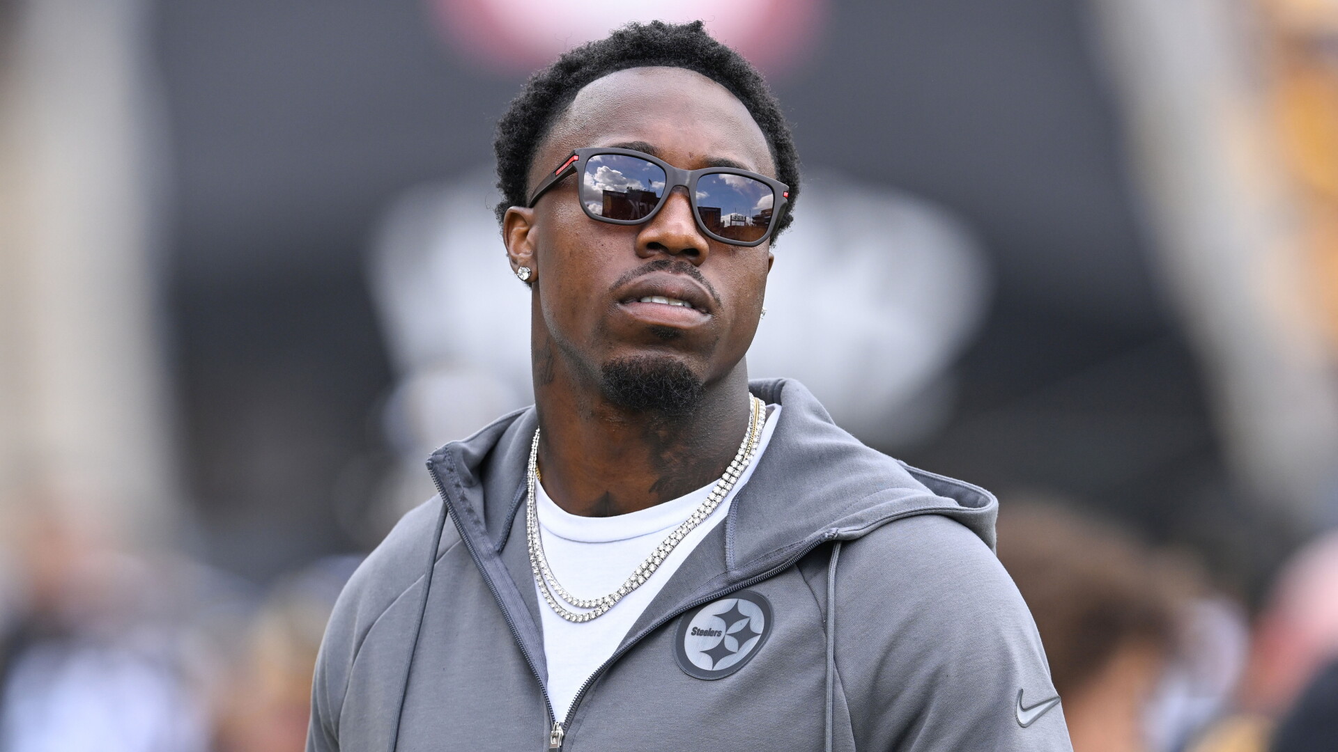 Joey Porter Jr.'s illness invites speculation that it was contract ...