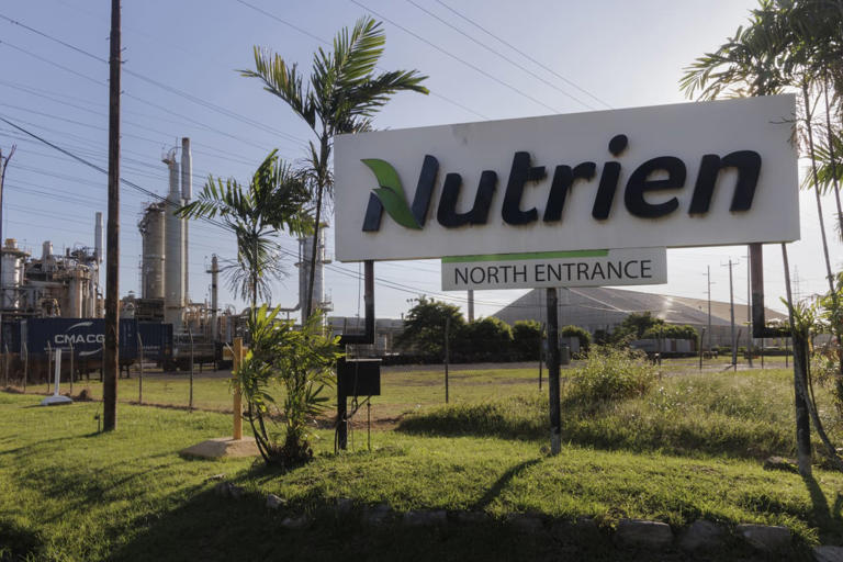 Fertilizer deal with Belarus is in the works, says Trump. CF Industries ...