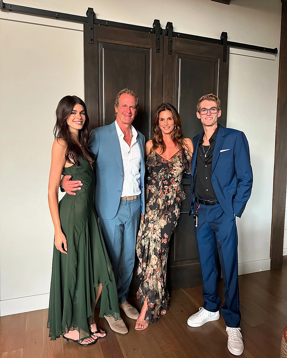 Những năm cuối đời của con trai Cindy Crawford