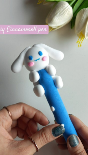 Create an adorable Cinnamoroll pen with clay