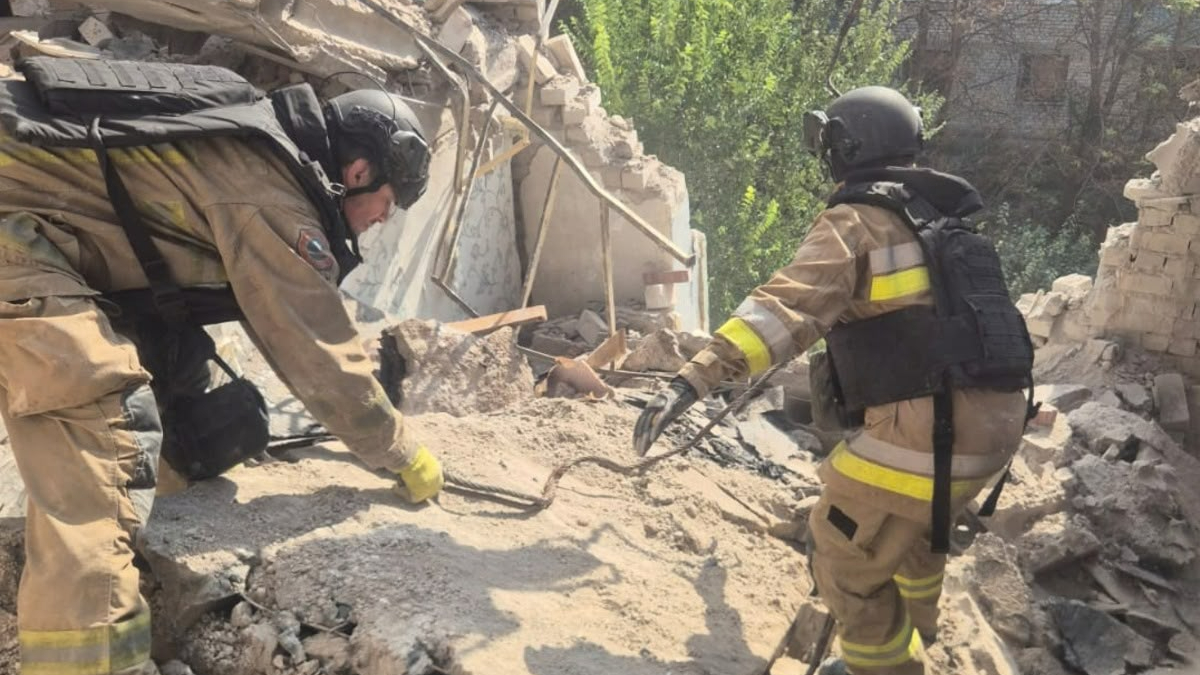 Man killed in Russian drone strike on residential building in Sloviansk ...