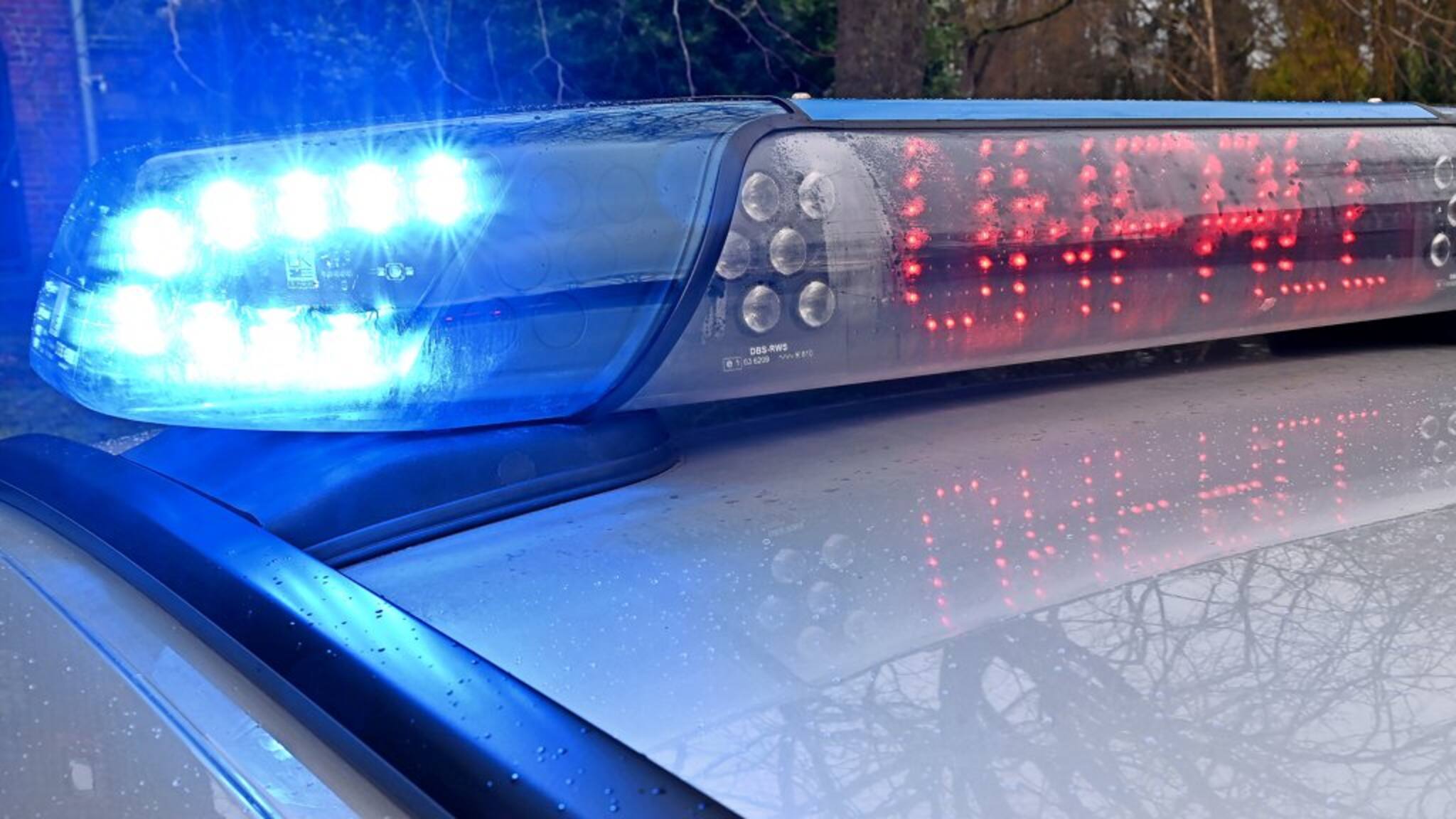 Unfallflucht in Gladenbach: Radfahrer stürzt, Lkw fährt weiter