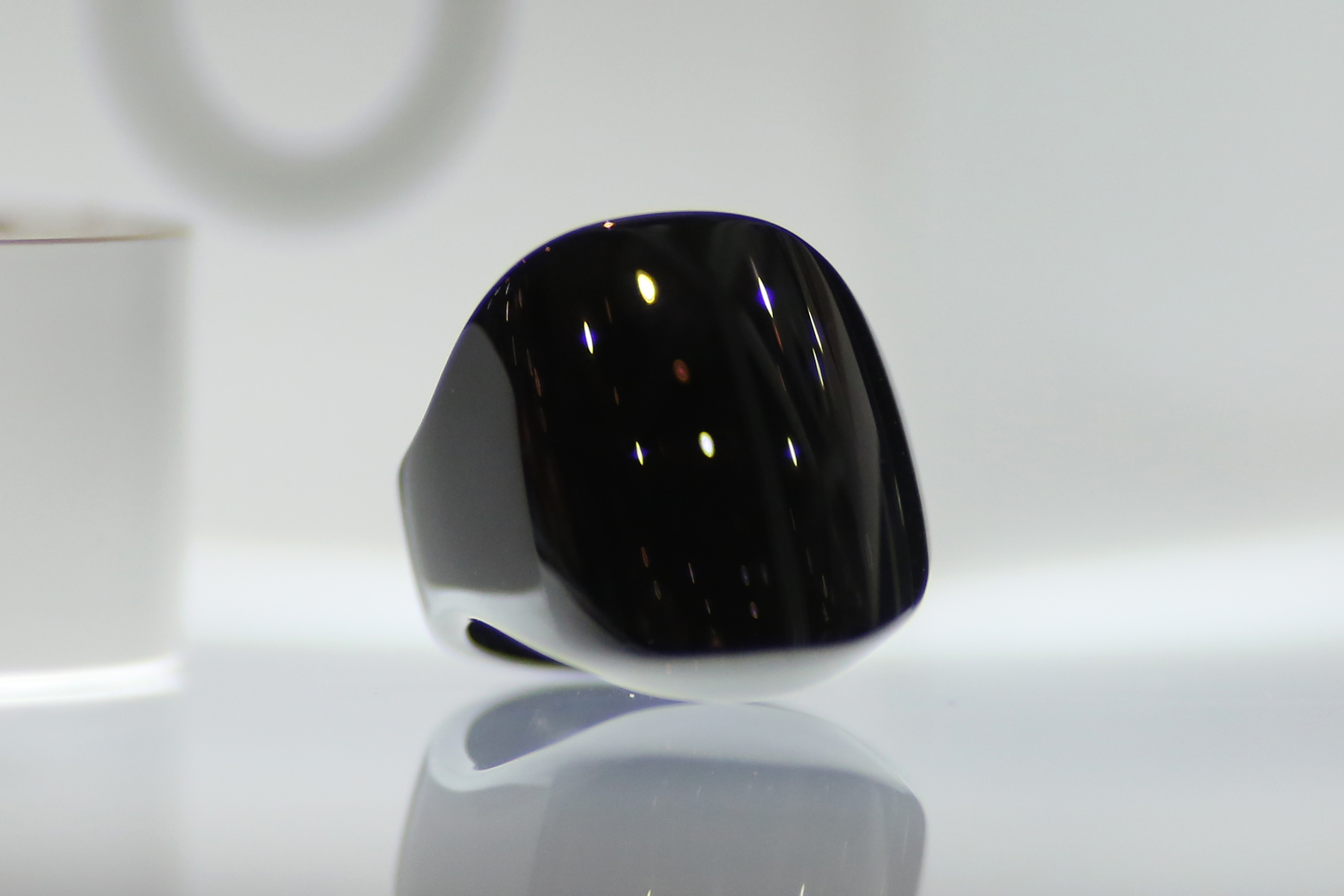 Health-tracking ring maker Oura launches $2.2 billion IPO, sets $40 to ...