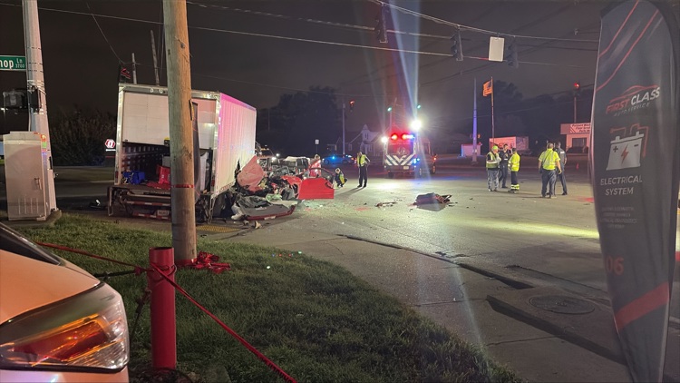 2 killed, 1 critically injured in Poplar Level Road crash