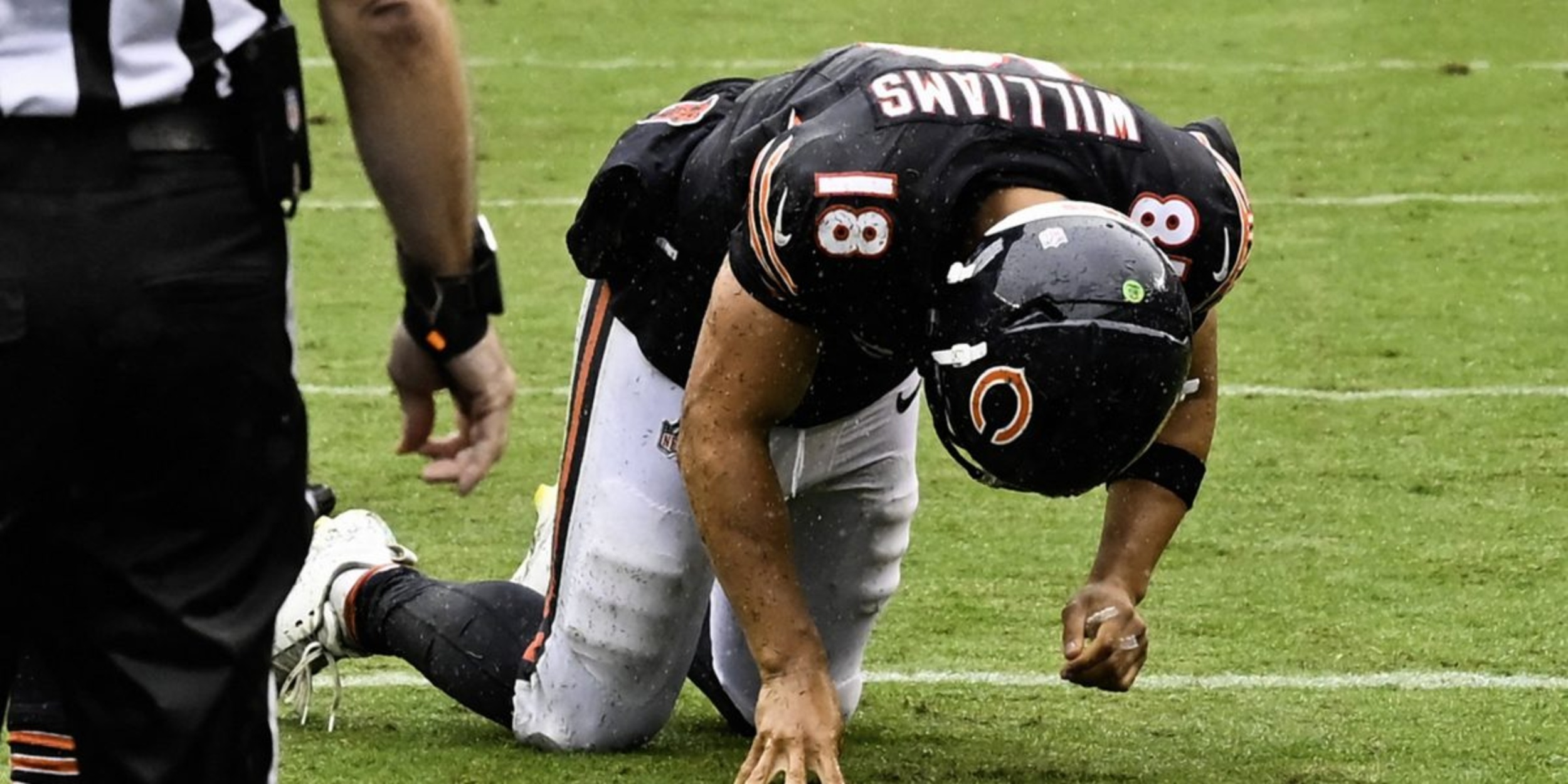 'This is a man’s game' – Former NFL linebacker blasts Bears’ Caleb ...