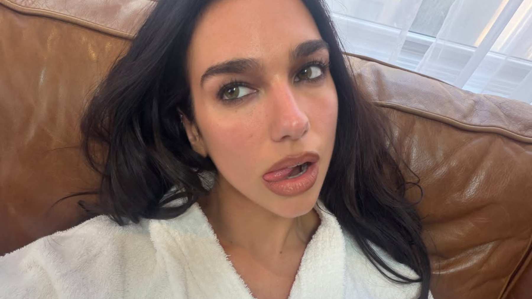 Así consigue Dua Lipa unos labios más jugosos y definidos con la ...