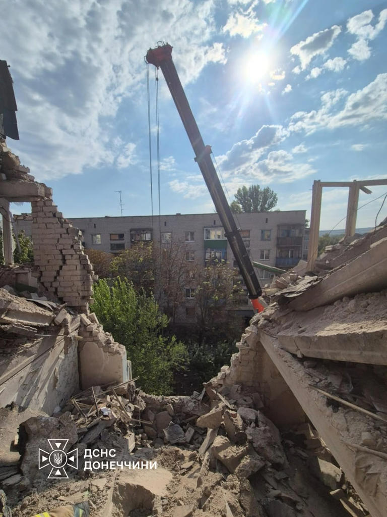 Man killed in Russian drone strike on residential building in Sloviansk ...