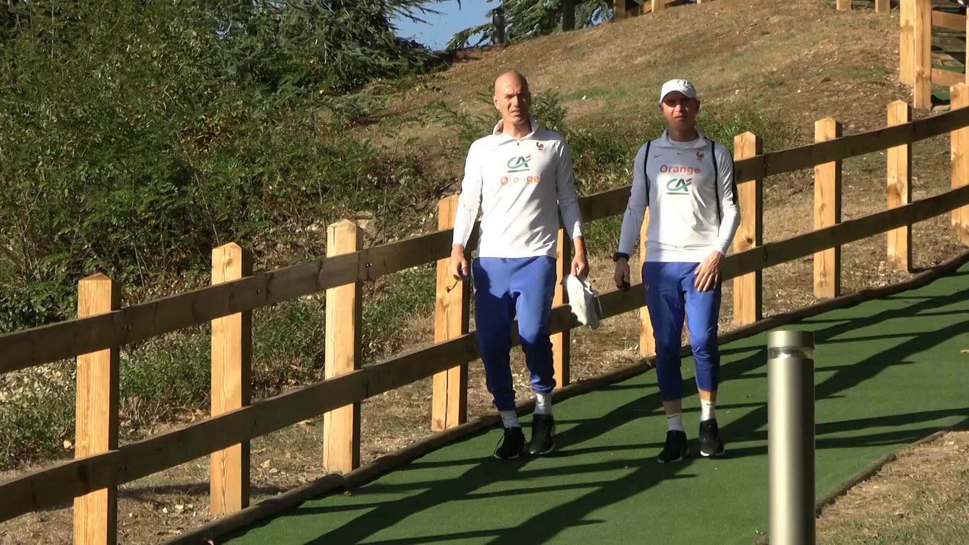 Zidane takes first training session as France head coach ahead of ...