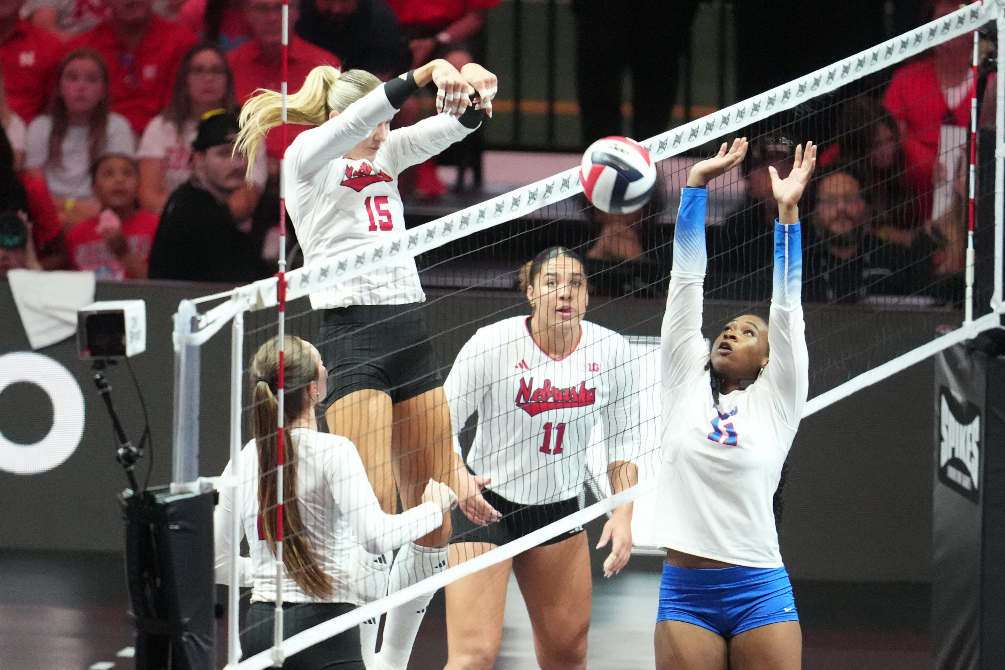 College volleyball rankings after week 4: Updated AVCA coaches poll