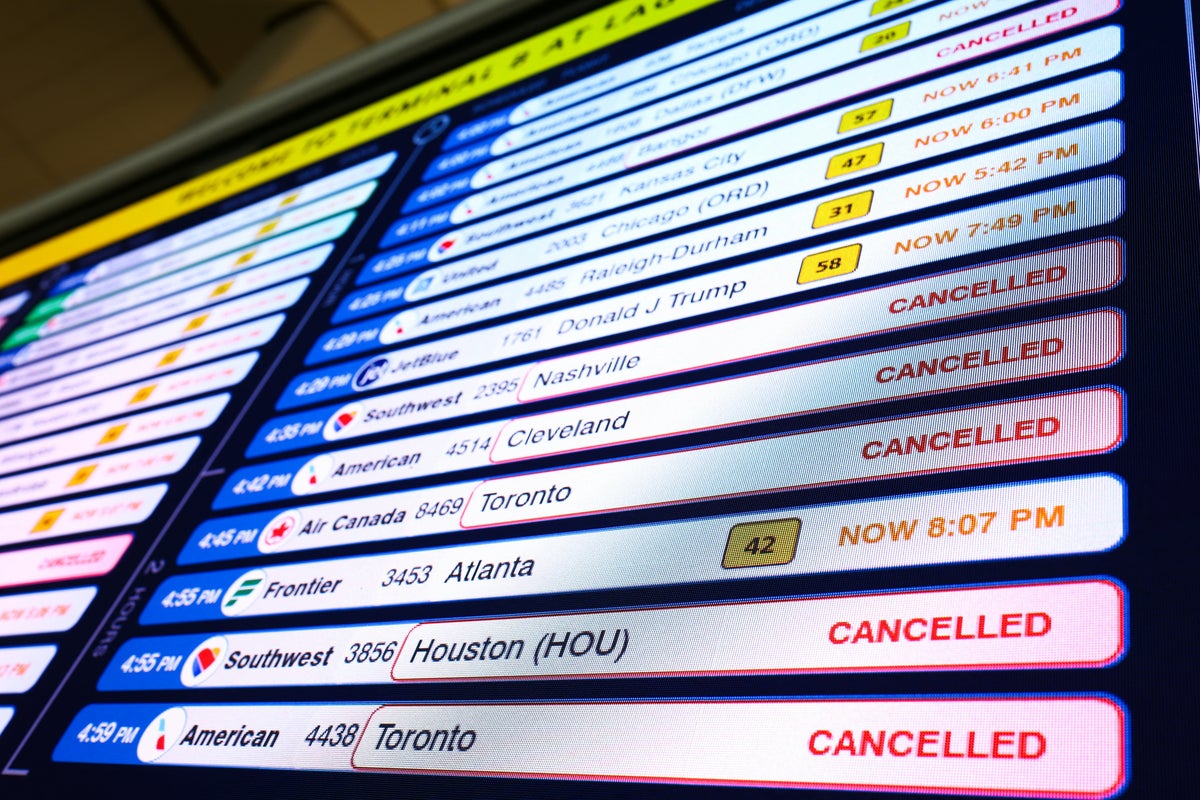 Trump is changing the rules that could end flight refunds