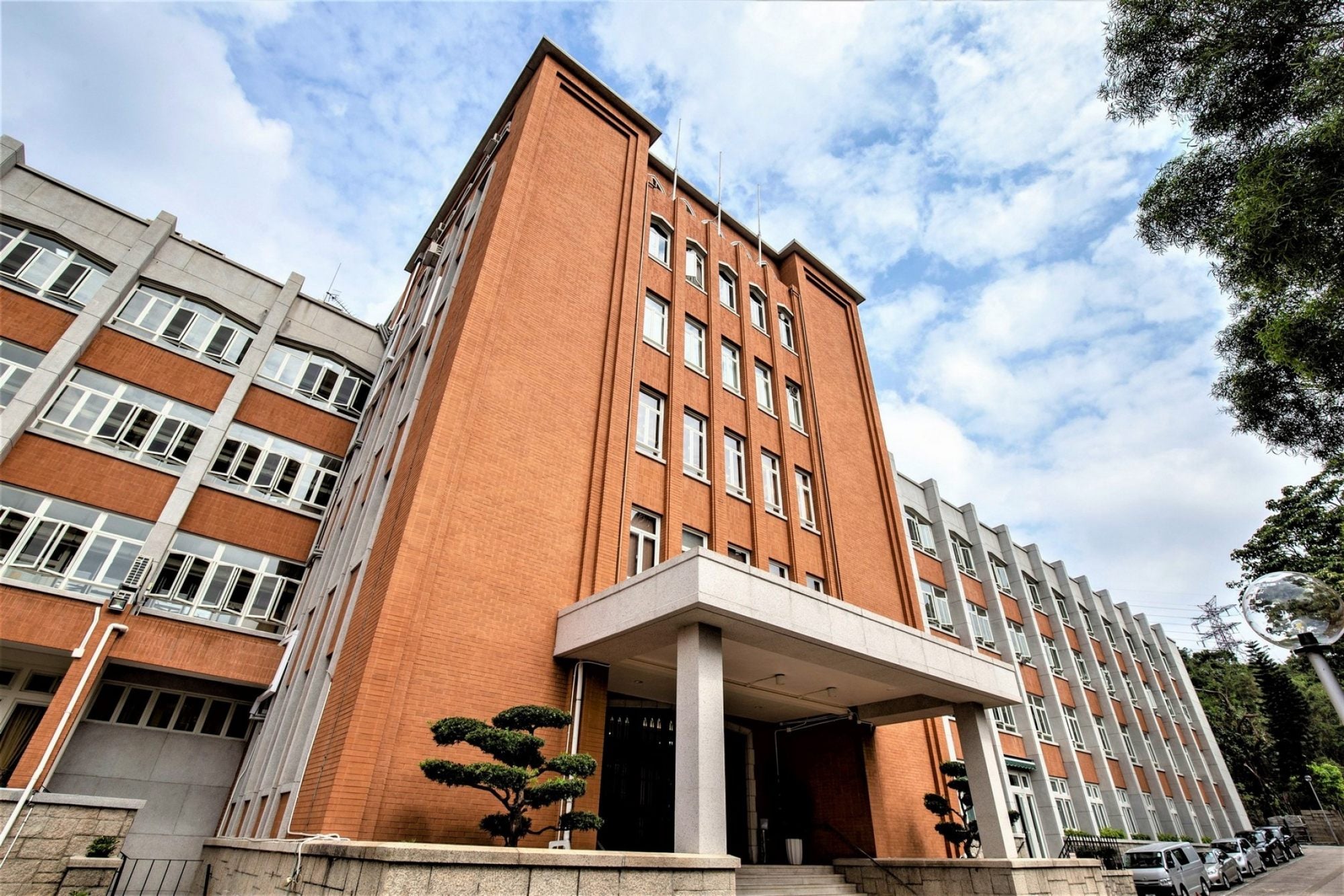 Hong Kong school withdraws graduation video guideline on Cantonese ...