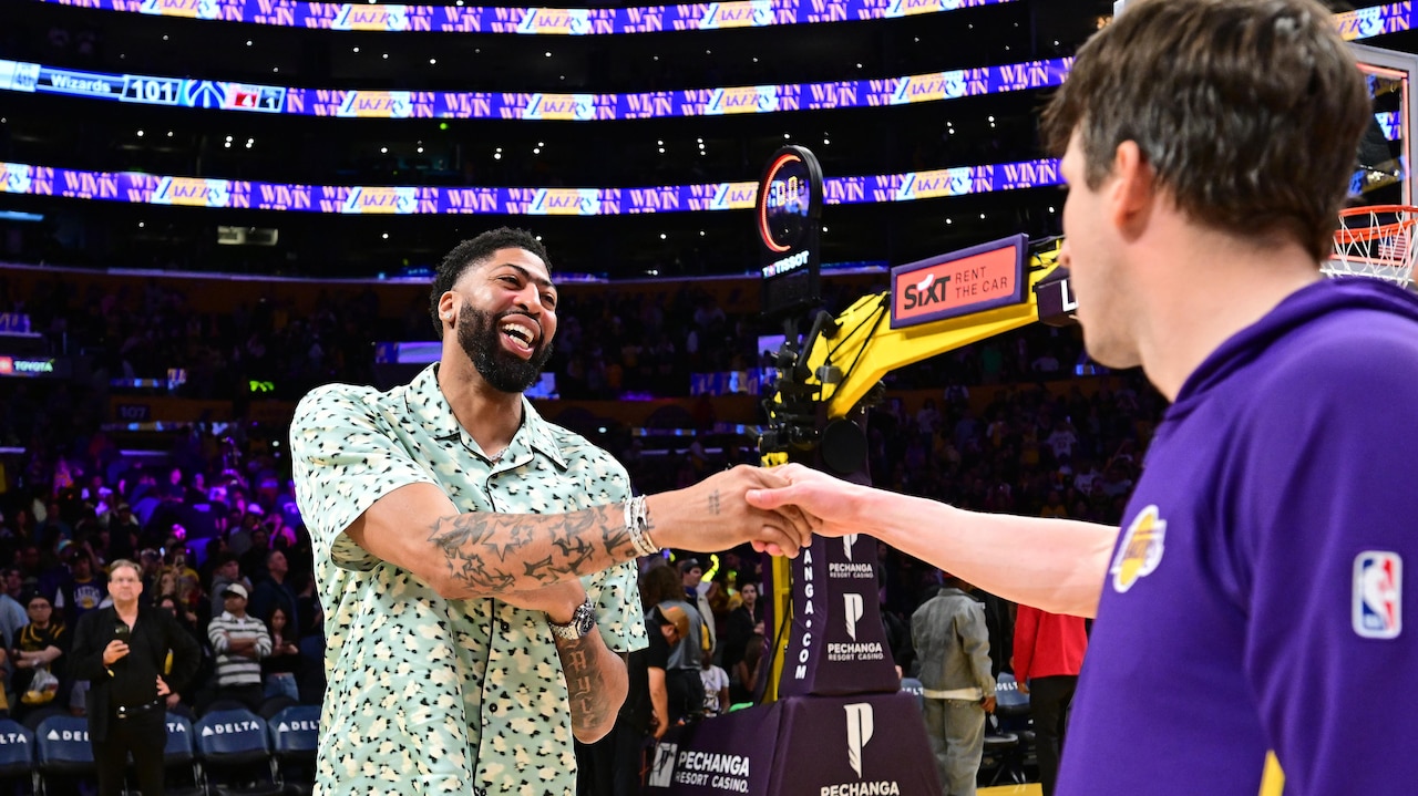 Lakers will give away replica 2020 NBA championship rings in Anthony ...
