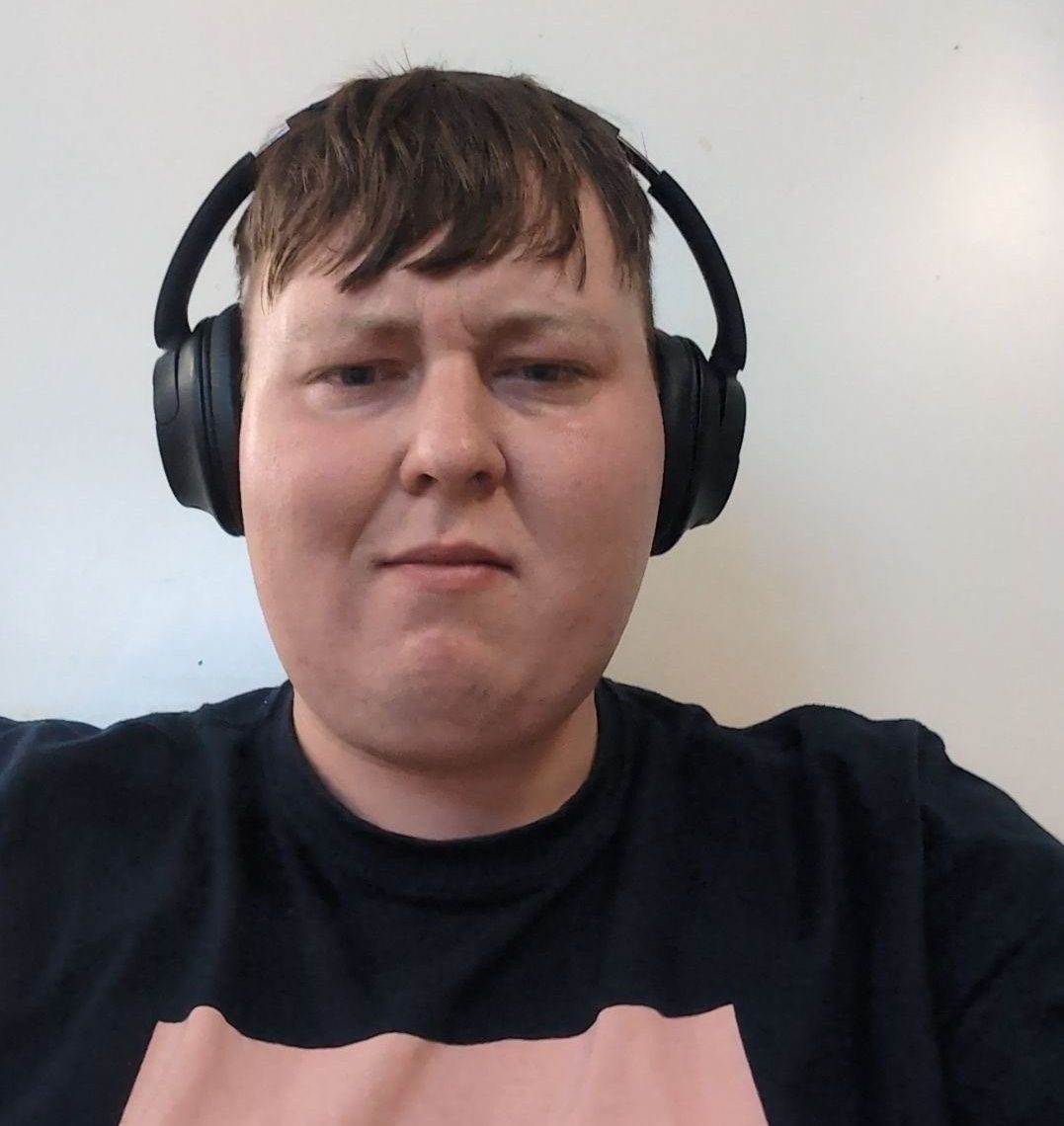 Passenger stuck on plane for hours tells Nats to ‘sort it out’ after ...