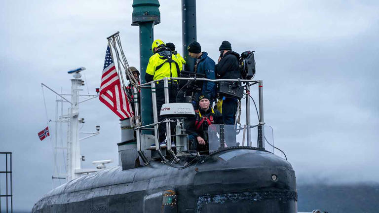 Virginia-class nuclear submarine appears in far northern Norway