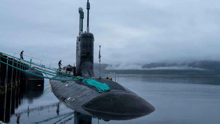Virginia-class nuclear submarine appears in far northern Norway