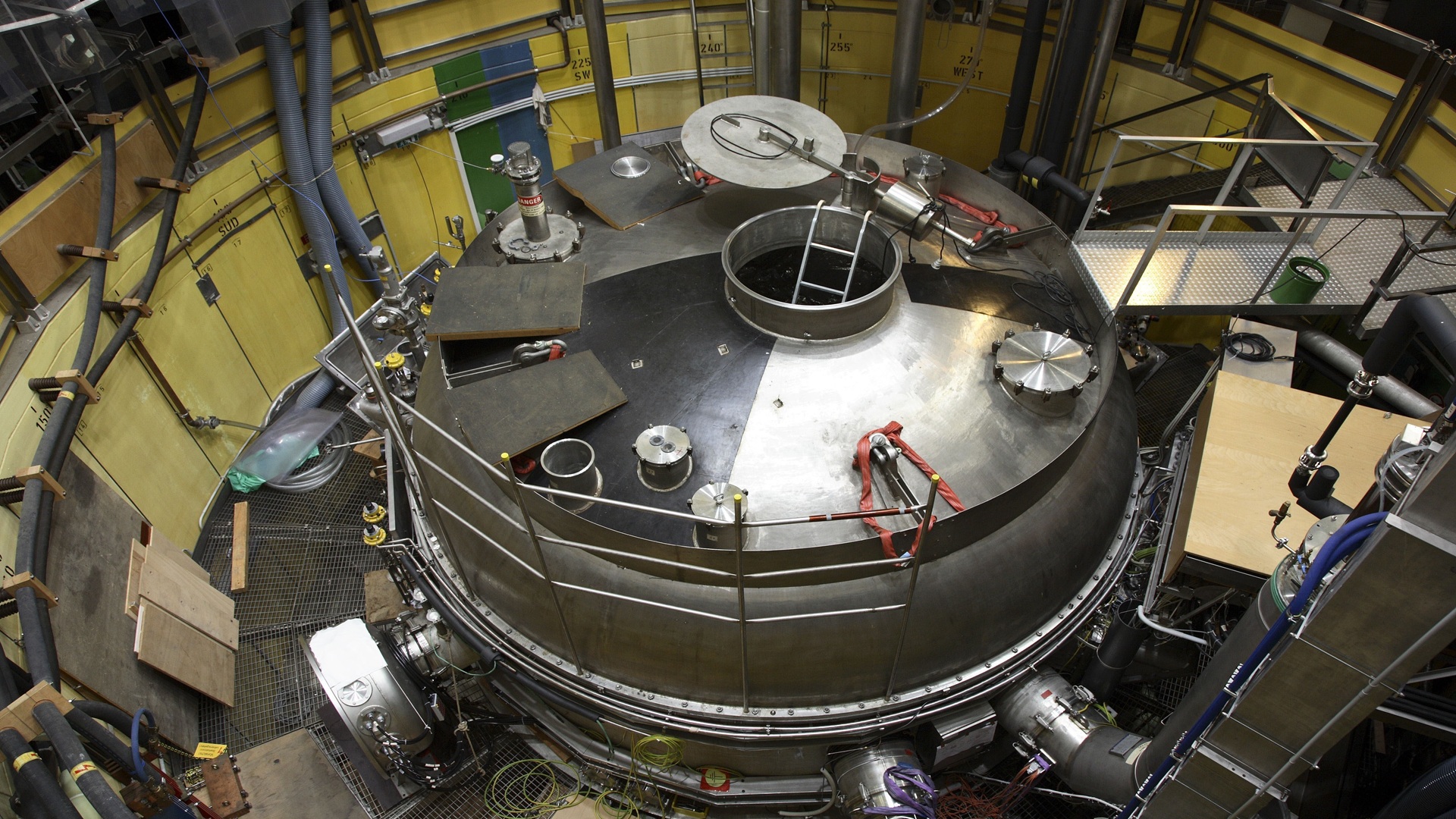 Lattice fusion reactor shows heat and gas signals in independent ...