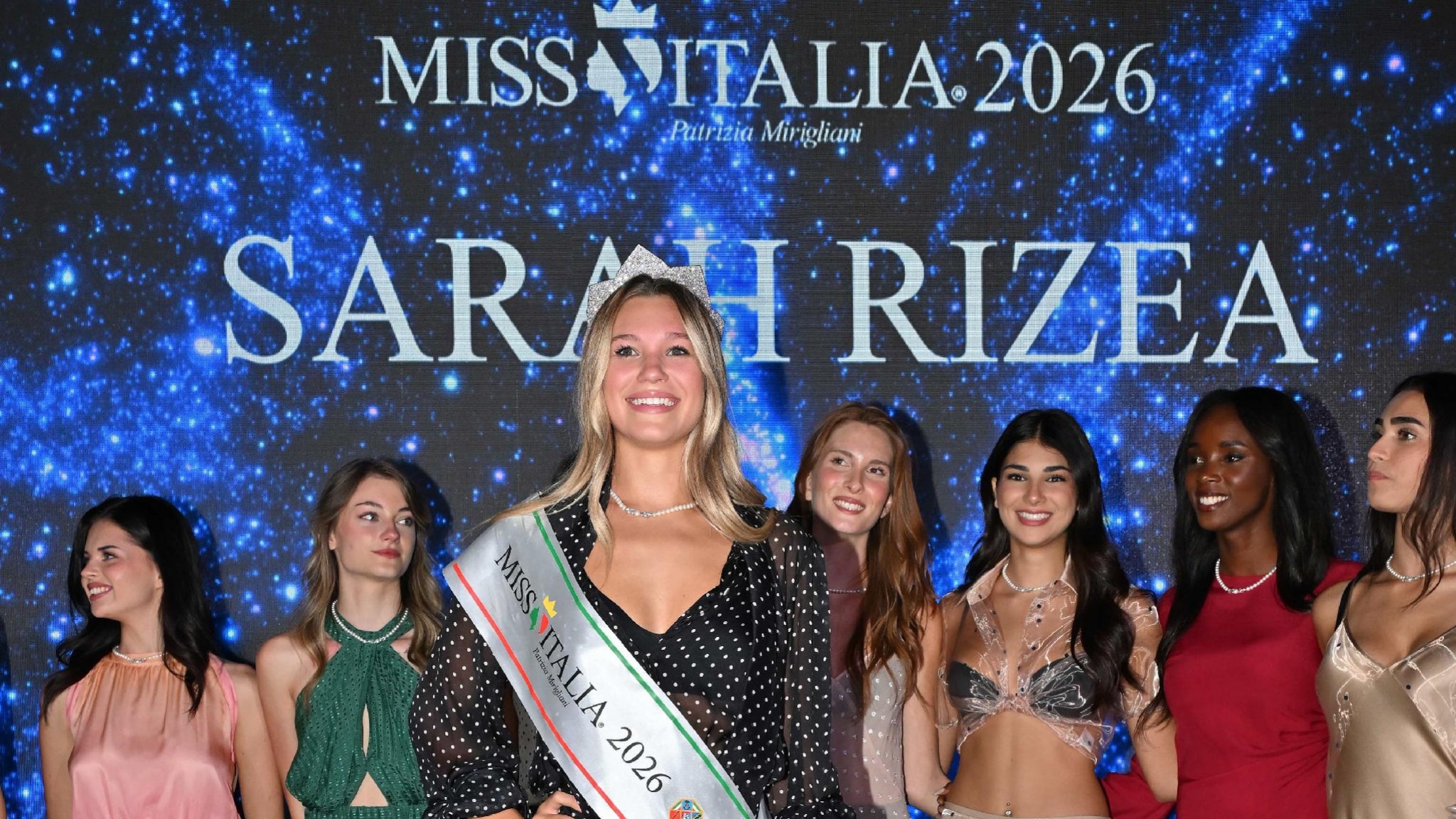 Miss Italia 2026 è Sarah Rizea, dal nuoto artistico allo scettro di ...