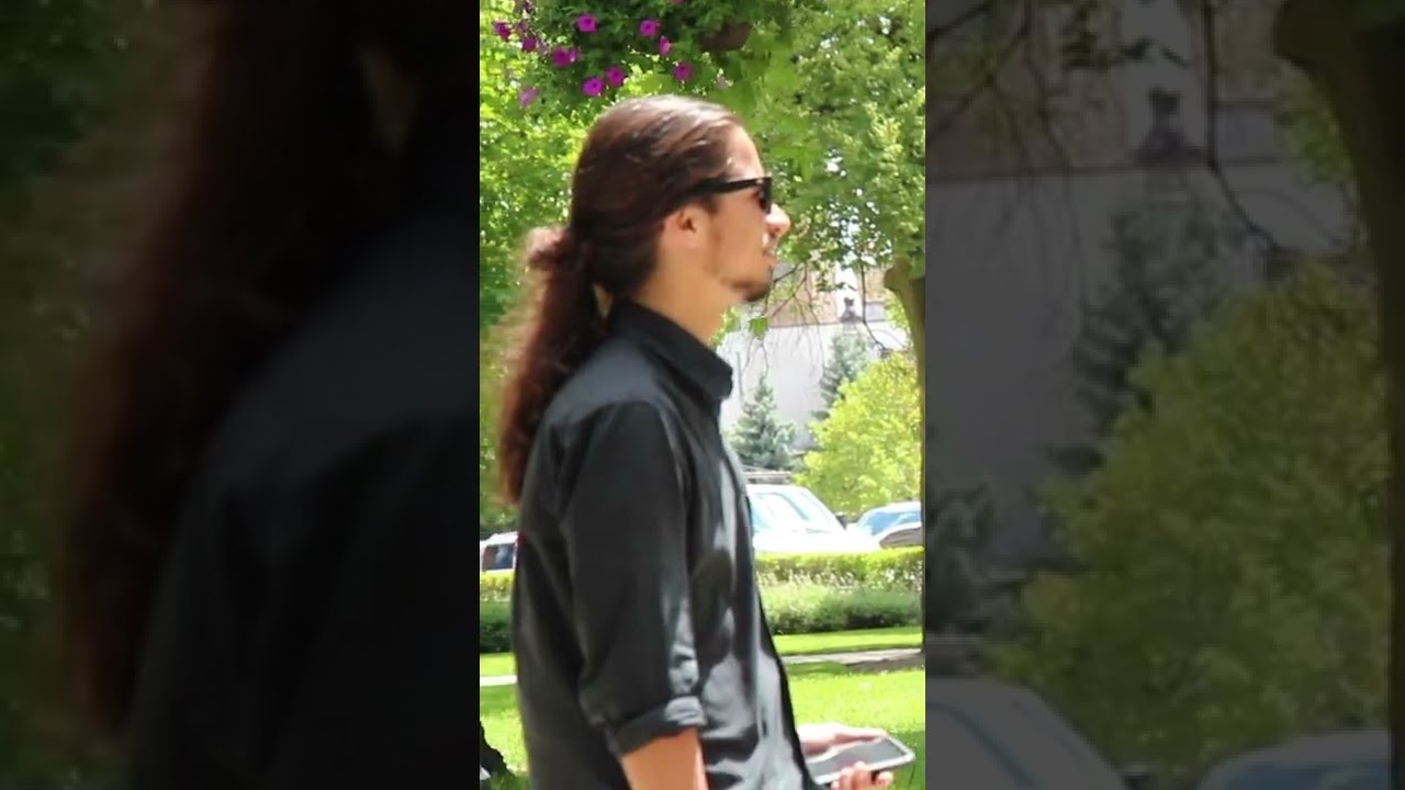 Teleporting doors twins prank💀🤯