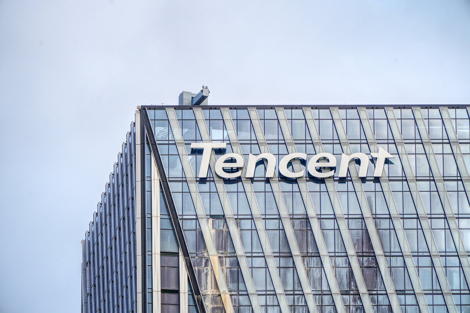China's Tencent taps Oracle for 100,000 AI chips in $7B lease deal - report