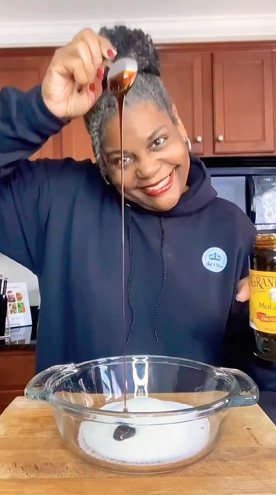 Make light and dark brown sugar from scratch