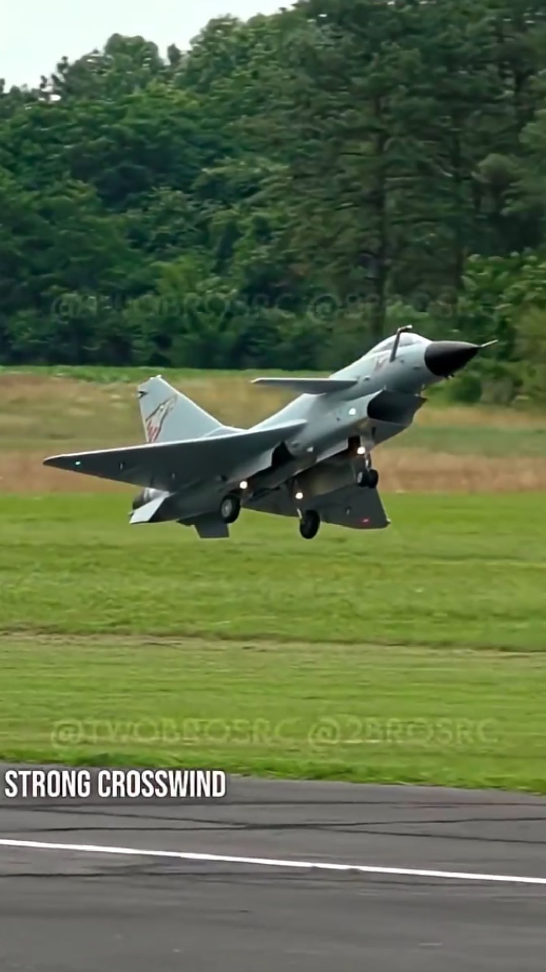 Aircraft landing mistakes and lessons from rough touchdowns