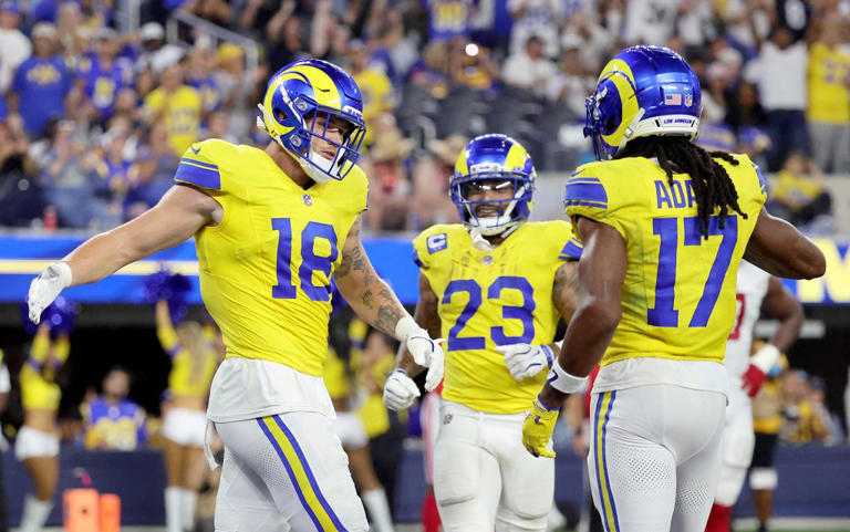 Davante Adams turns back the clock, Rams still look sloppy in ...