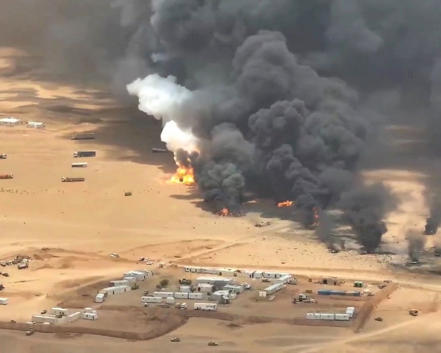 Anh tuyên bố sẽ hỗ trợ quân sự mang tính phòng thủ cho Saudi Arabia để đối phó lực lượng Houthi, Pháp sẵn lòng làm một việc