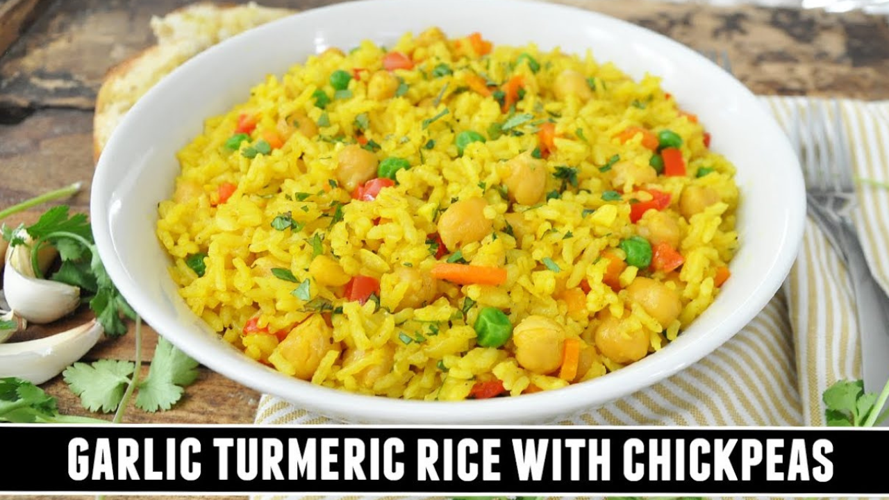 Garlic turmeric rice with chickpeas