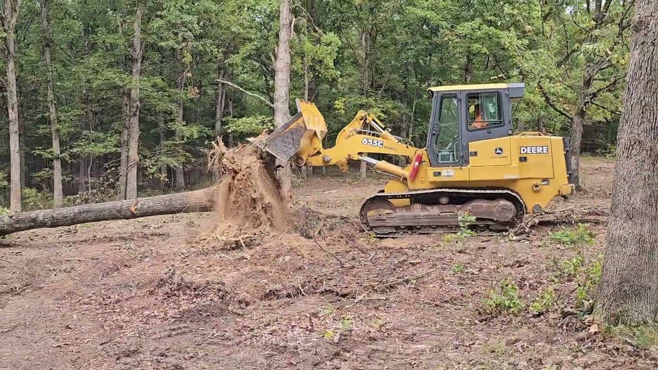 John Deere 655C bulldozer: Highlifter SLT track loader in action on the ...