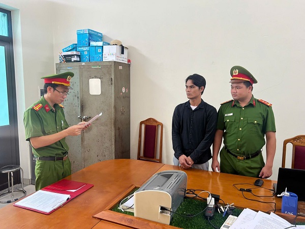 Một shipper ở Phú Thọ bị khởi tố về tội tham ô tài sản