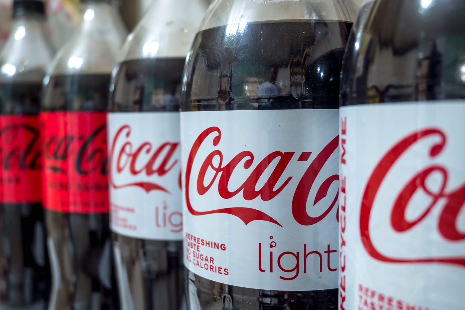 Zero-sugar isn’t metabolically neutral: what WHO and a new Tufts trial ...