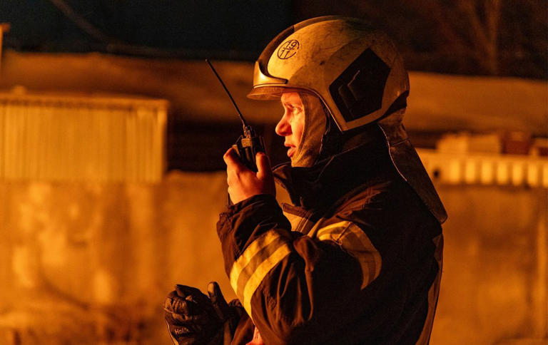 Russia strikes Kyiv region overnight: Homes and cars damaged, fires ...