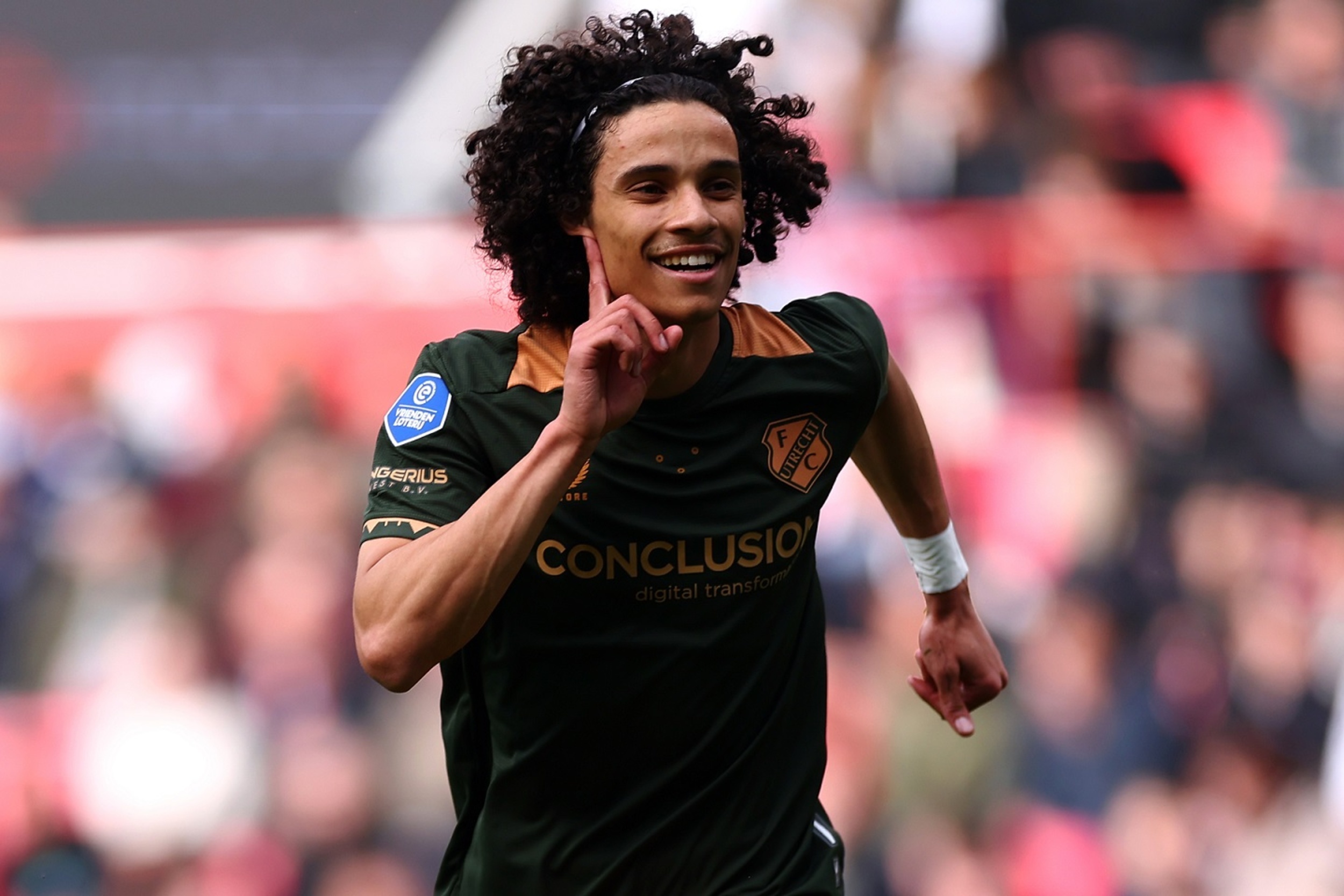 Sources: Arsenal & Chelsea scouts closely monitor midfielder with ...
