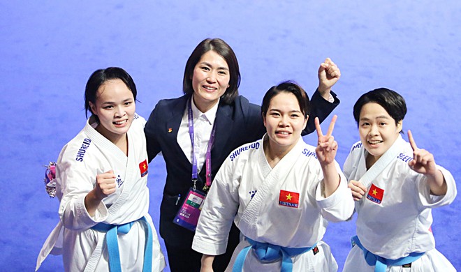 Câu chuyện về mái tóc tém 'mười người như một' của các thế hệ karate Việt Nam