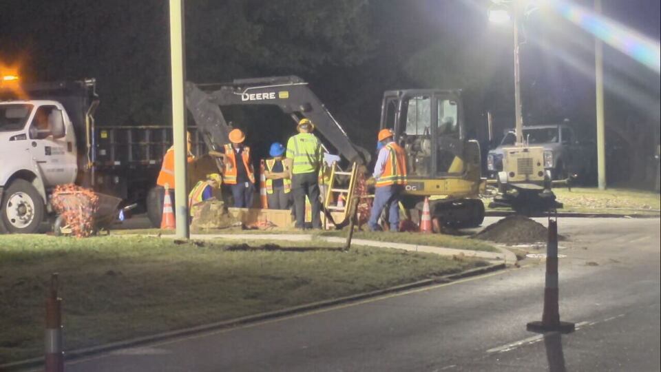 Crews block lanes to repair Myers Park water main break