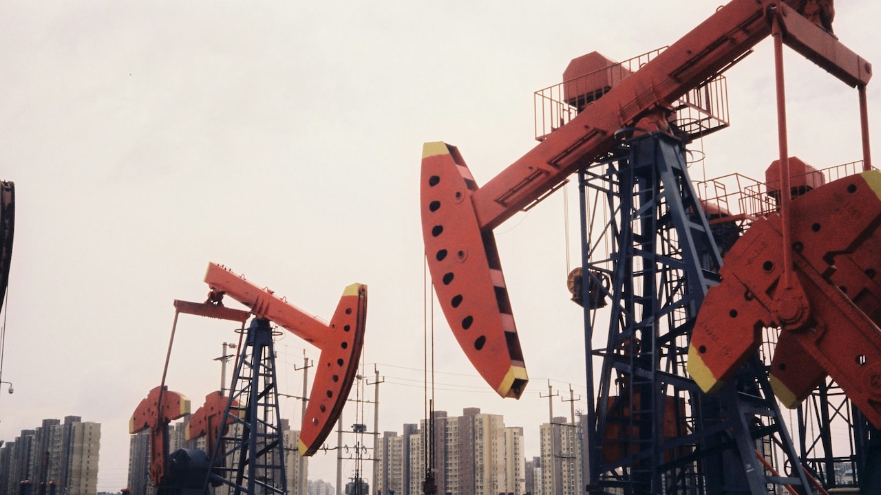 Brent slips below $98 as Saudi Arabia restarts East-West oil pipeline ...