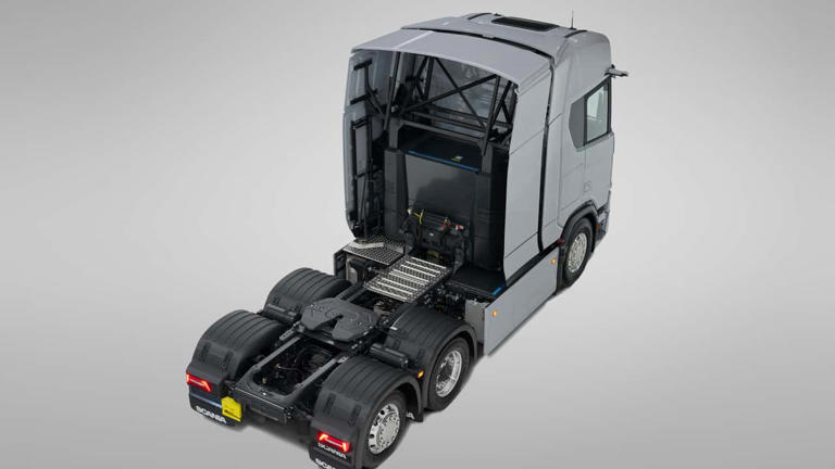 Scania's new EV truck has 447 miles of range