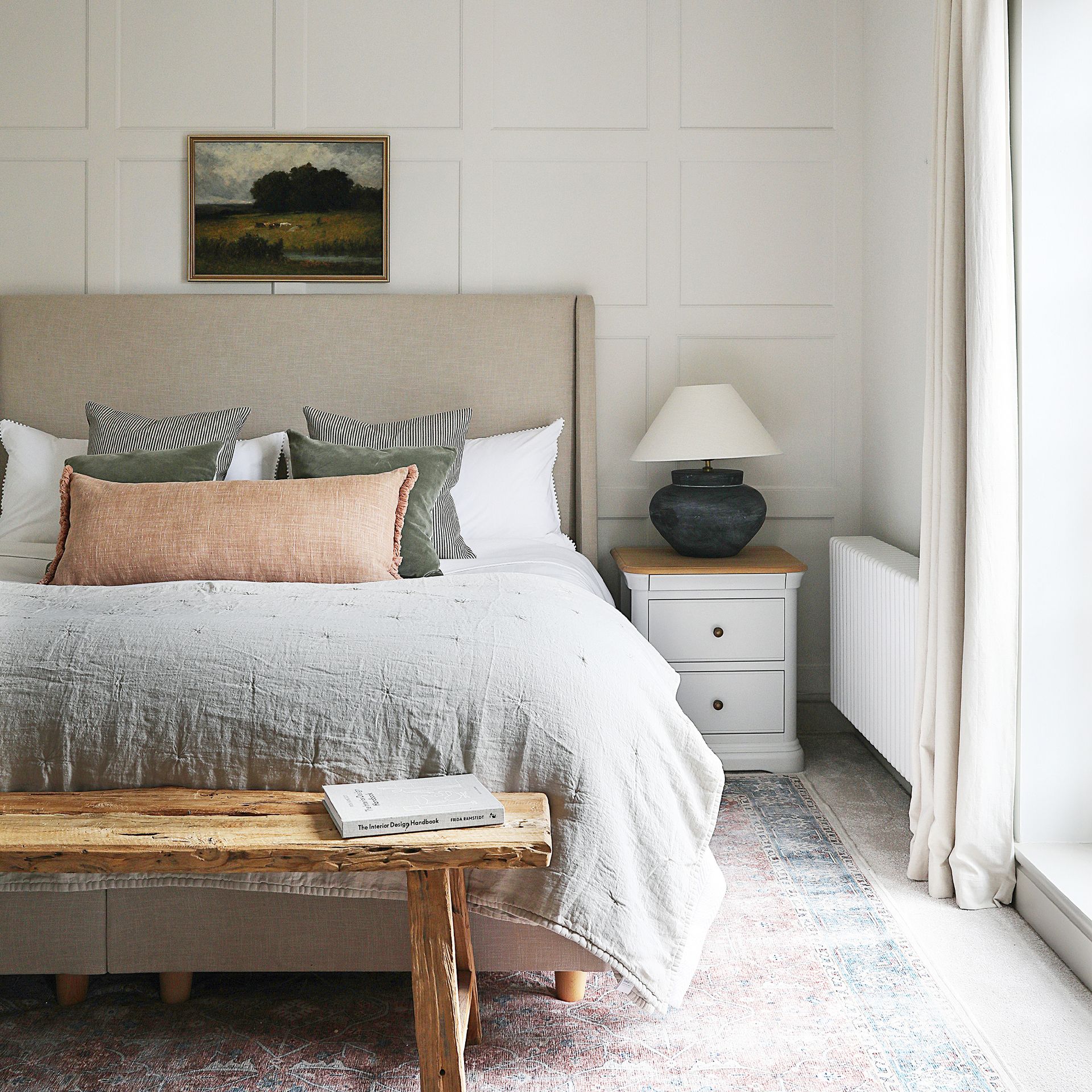 The most relaxing bedroom always includes these 5 features, according ...