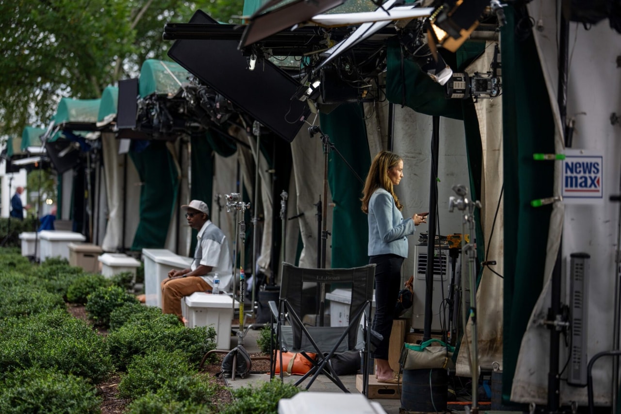 What is the White House press pool?