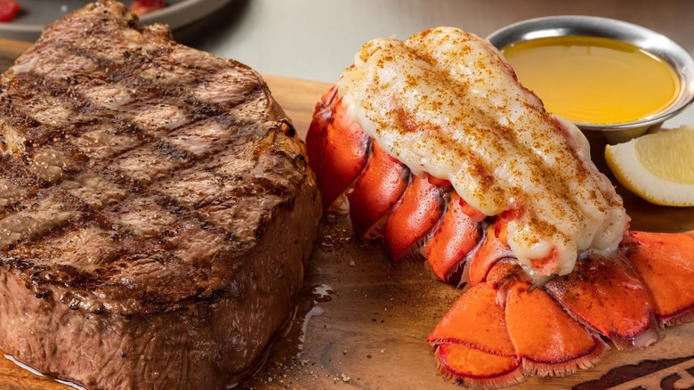 If you love seafood, head to Outback Steakhouse's underrated sister chain