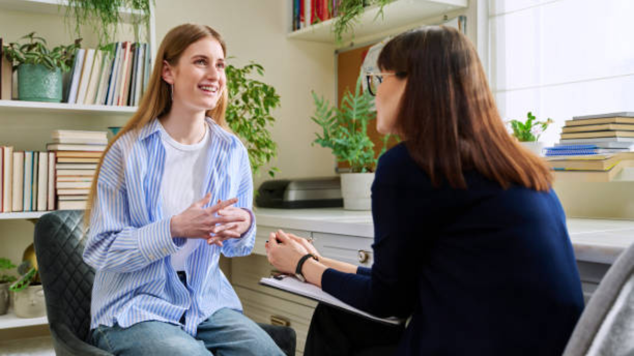 CDC youth report: US teen mental health, suicide risk improve; sleep ...