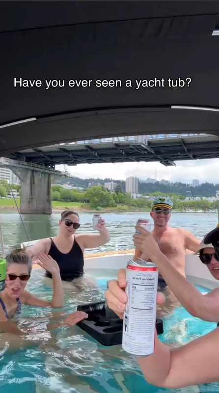 Rent a yacht tub in Portland Oregon