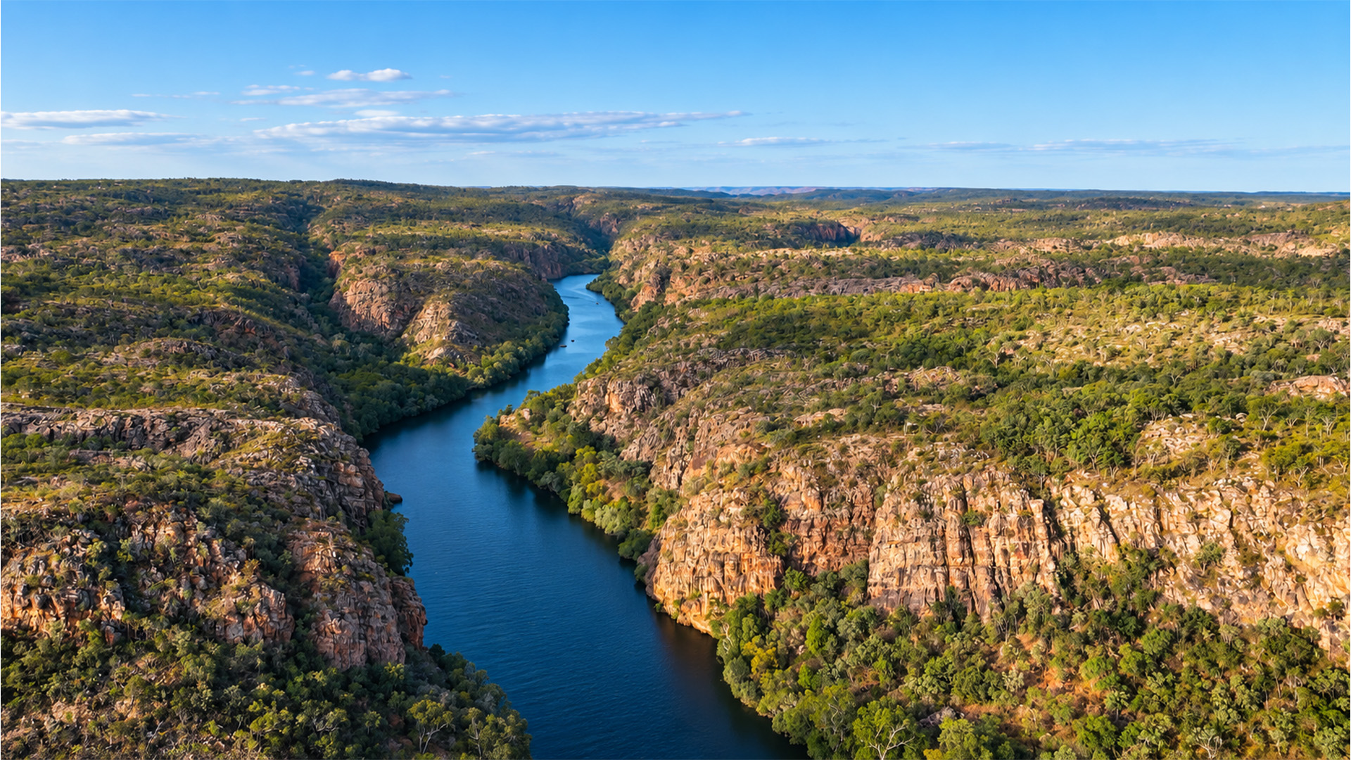 Following Katherine River through Nitmiluk Gorge