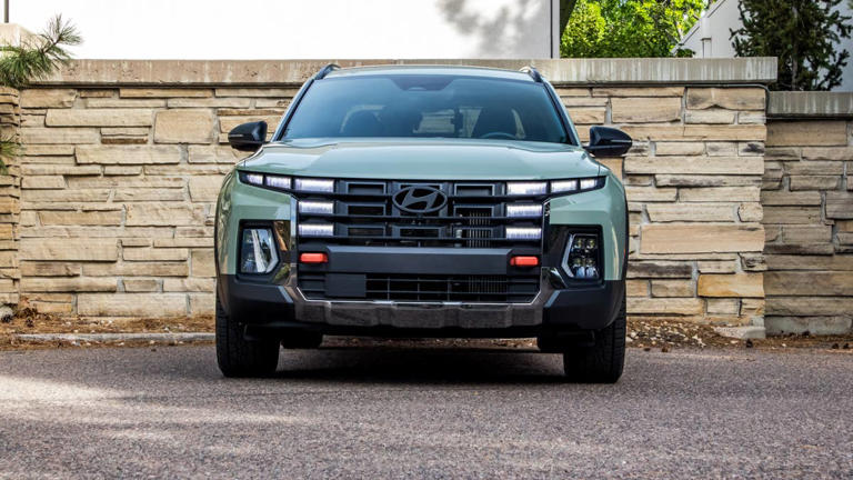 Hyundai's Santa Cruz is getting killed by the Ford Maverick, but I can ...