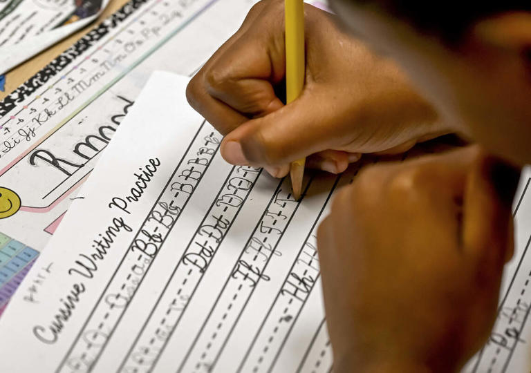 In Macon, cursive makes a comeback at this Bloomfield elementary school