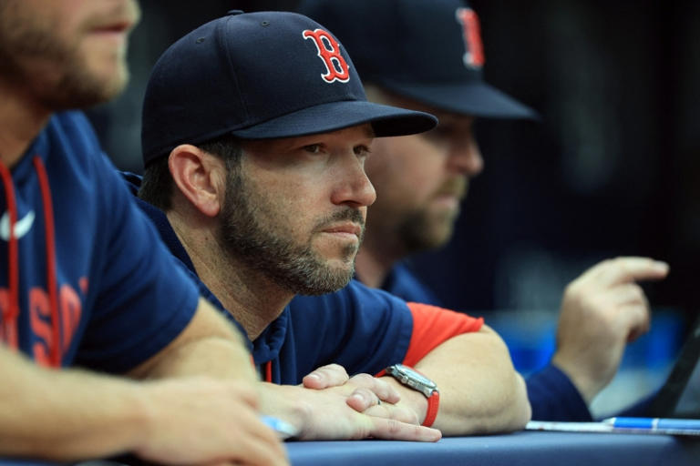 Red Sox reach deals with manager Chad Tracy, top executive Craig Breslow